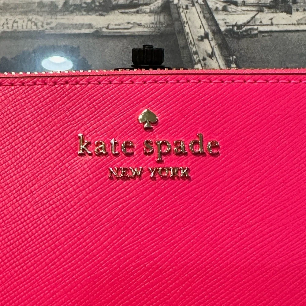 Kate Spade Lucy Medium L-Zip Wristlet Wild Pink